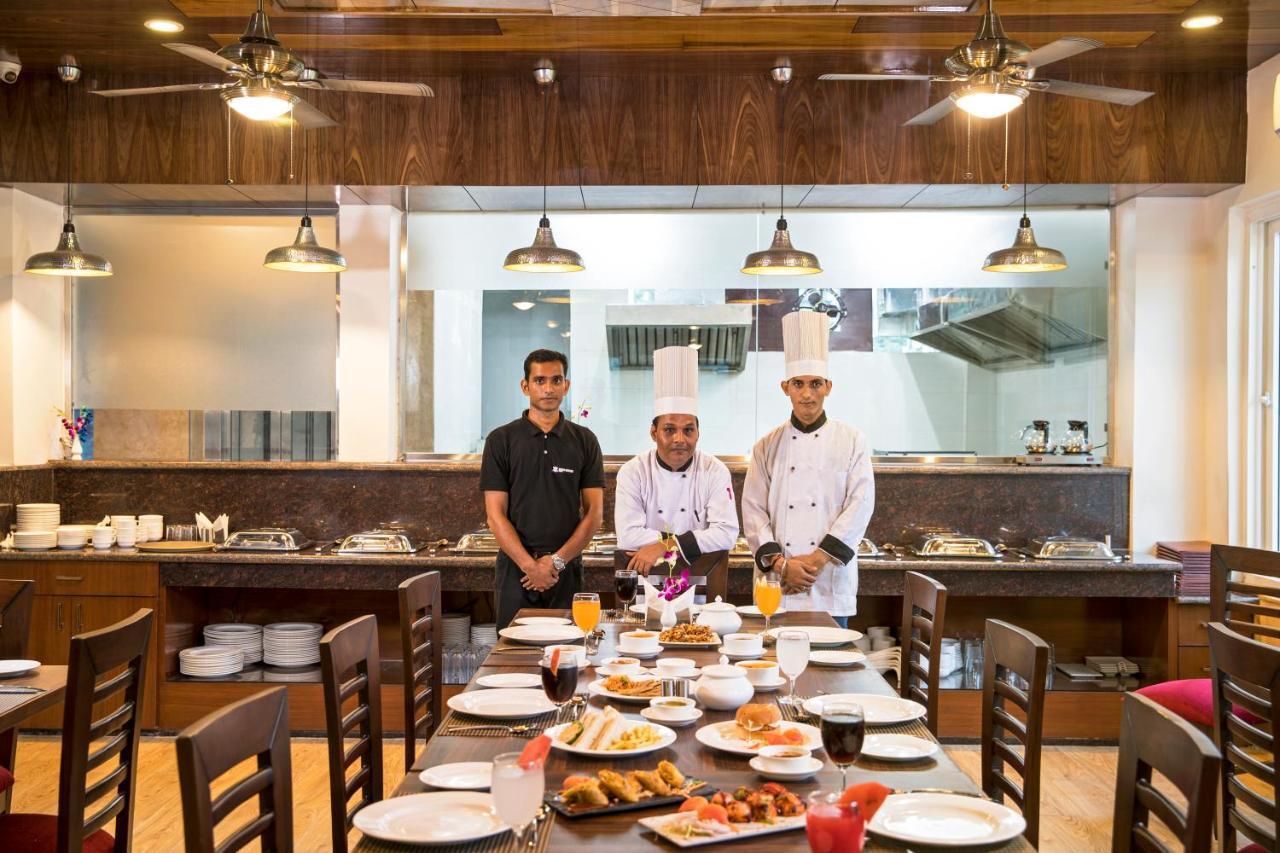 Regenta Inn On The Ganges רישיקש מראה חיצוני תמונה