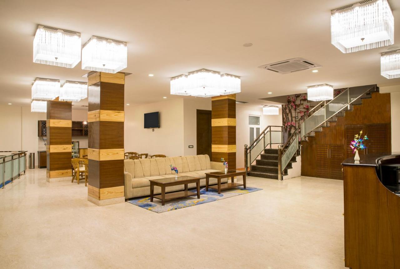 Regenta Inn On The Ganges רישיקש מראה חיצוני תמונה