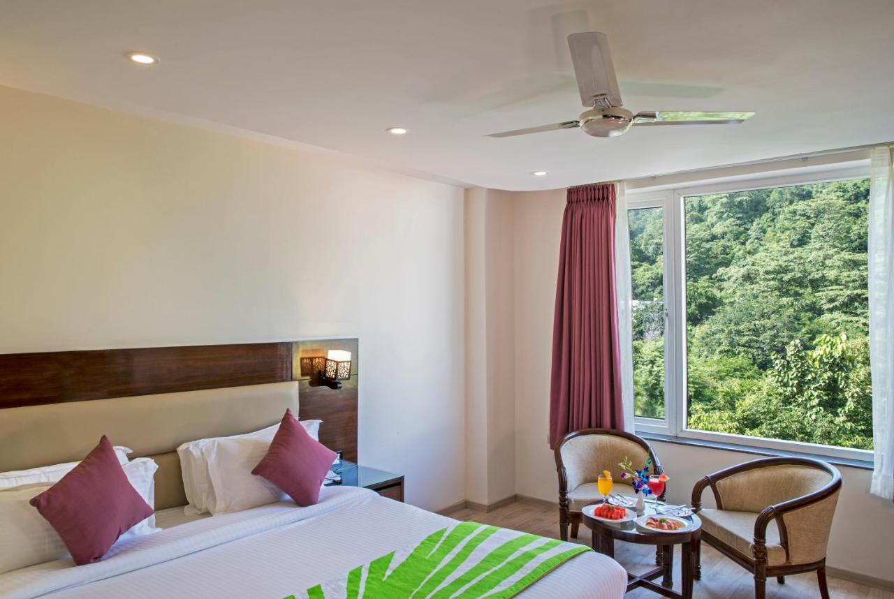 Regenta Inn On The Ganges רישיקש מראה חיצוני תמונה