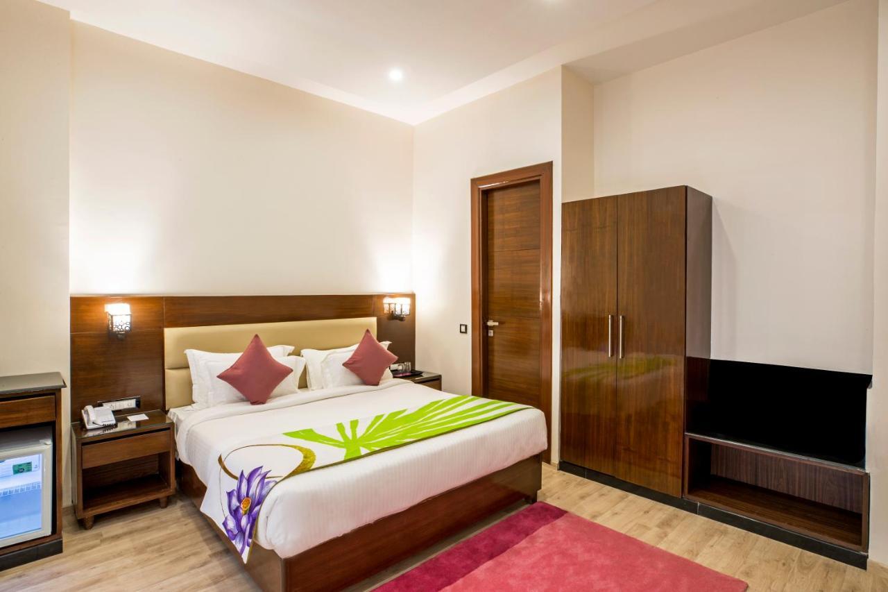 Regenta Inn On The Ganges רישיקש מראה חיצוני תמונה