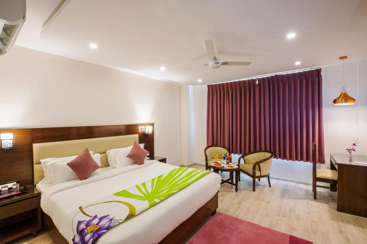 Regenta Inn On The Ganges רישיקש מראה חיצוני תמונה