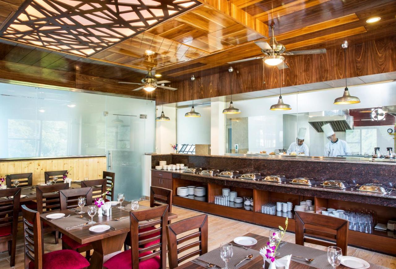 Regenta Inn On The Ganges רישיקש מראה חיצוני תמונה